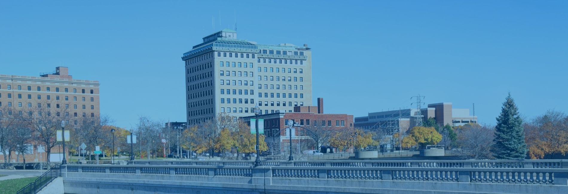 6 Hotels with Park Stay Fly Packages Near FNT Airport