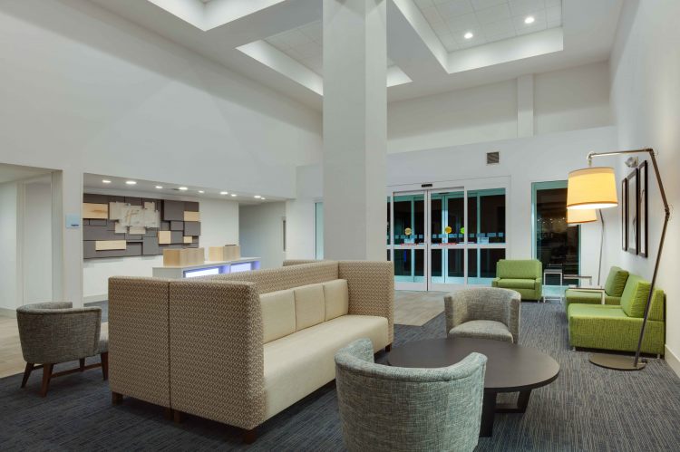 Holiday Inn Express & Suites Orlando International Airport, an IHG Hotel , FL 32812 near Orlando International Airport View Point 9