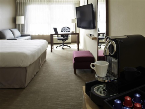 Novotel Montréal Aéroport , QC H4S 2G1 near Montreal-Pierre Elliott Trudeau Int. Airport View Point 27