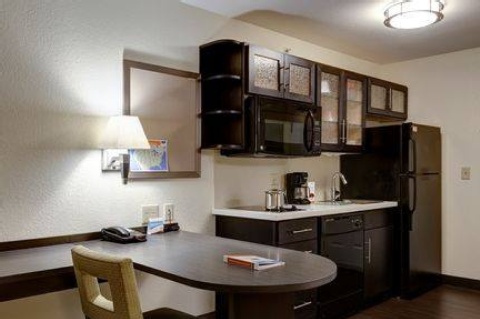 Sonesta Simply Suites Pittsburgh Airport , PA 15275 near Pittsburgh International Airport View Point 26