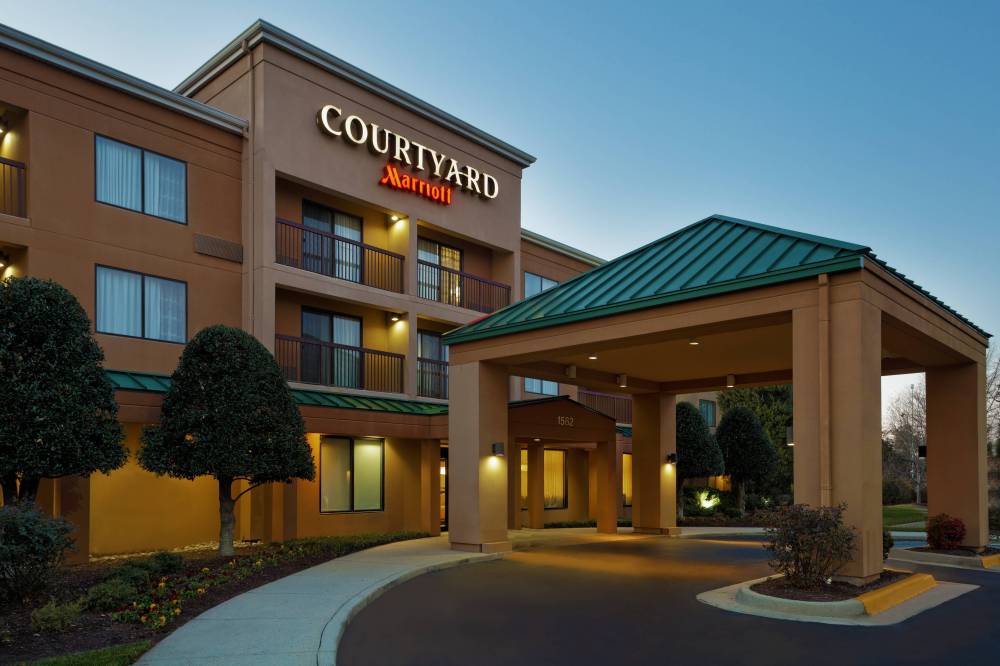 Courtyard By Marriott Chesapeake Greenbrier