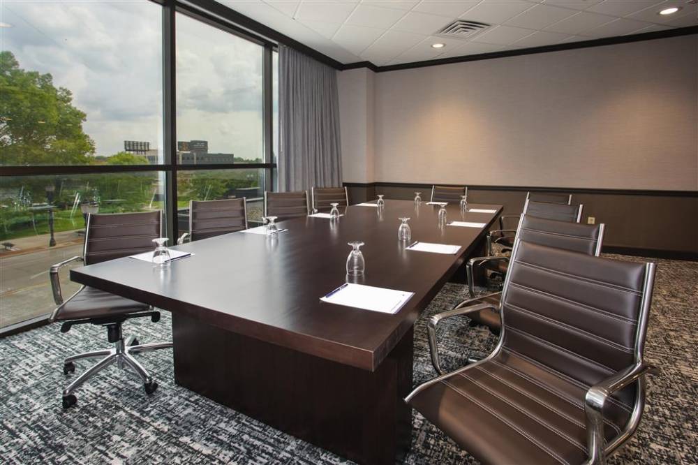 Doubletree By Hilton Lansing 2